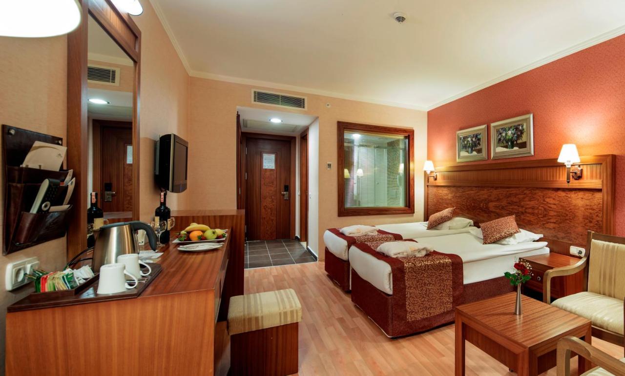 Alba Royal Hotel (Adults Only) Side Room photo